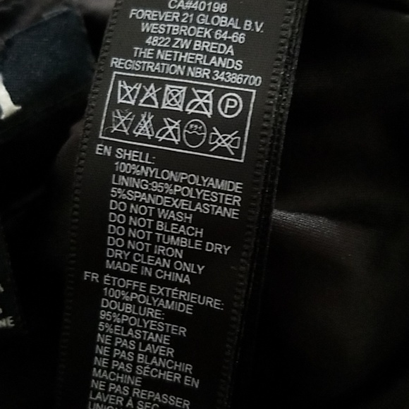 •Forever 21• black & white sequin skirt•Med. - Picture 3 of 16